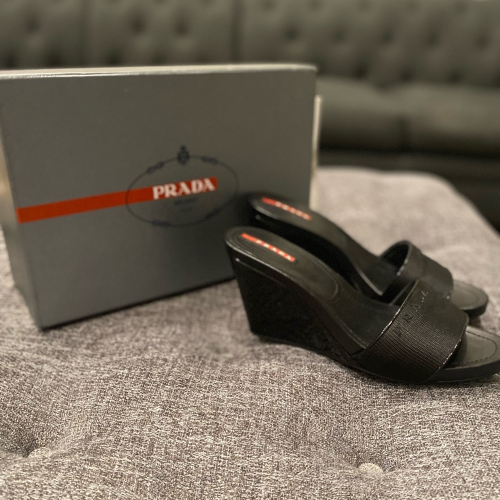 Prada patent leather & fabric sandals Original box & tags